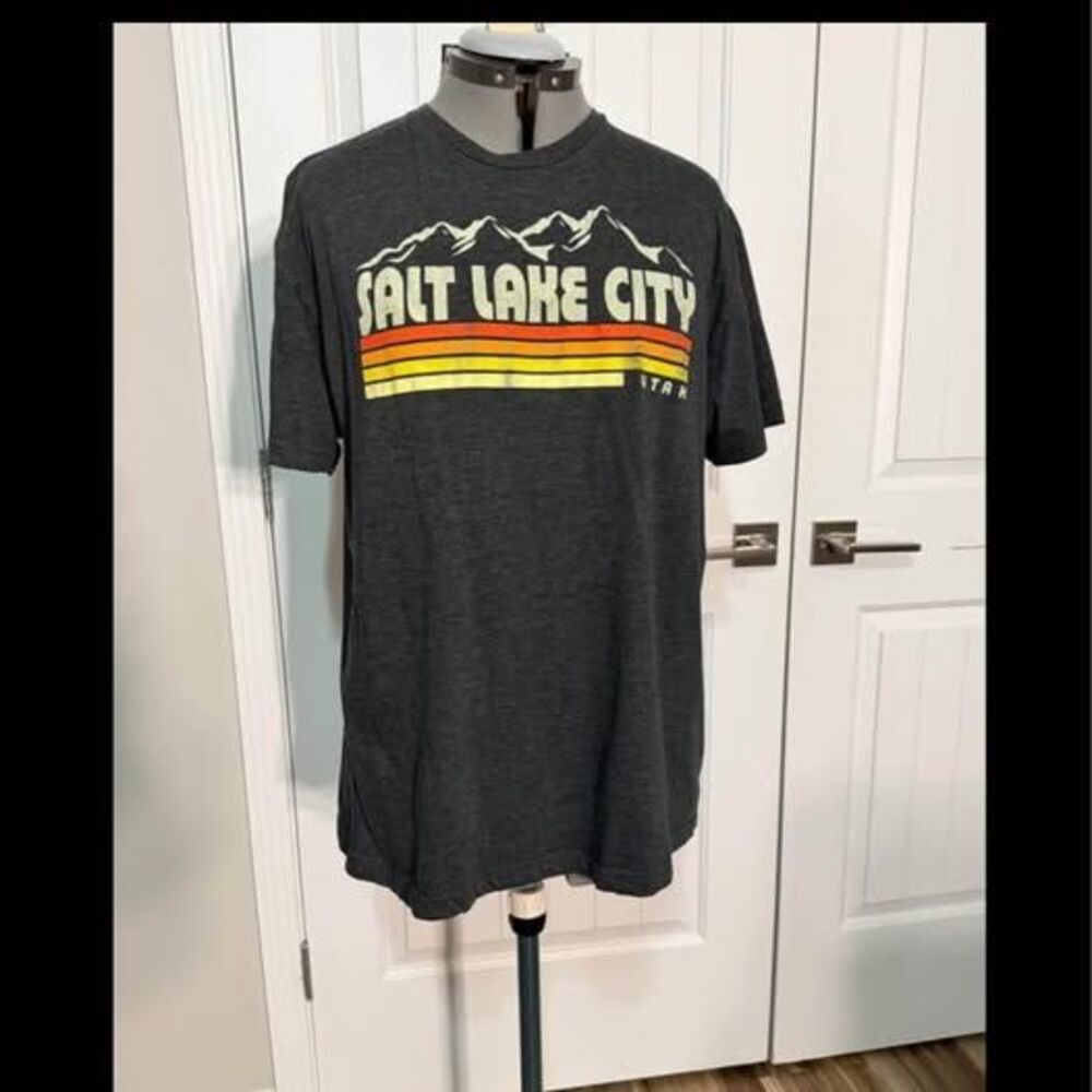 XL Salt Lake City Utah Retro Graphic T Shirt Dark Gray 24” P-P, 29” Length,C7405 - Picture 1 of 4
